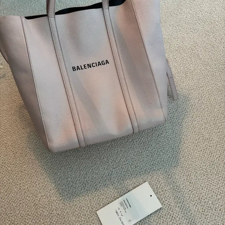 [SOLD OUT] 발렌시아가 에브리데이 토트백 핑크