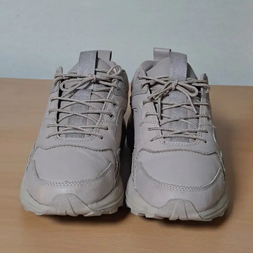 [BUNJANG] UGG Captrail Low Sneakers / UGG 275-280 캡트레일 로우 스니커즈