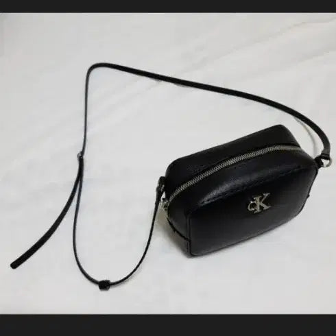 [BUNJANG] Calvin Klein Camera Bag / 케빈클라인 카메라백