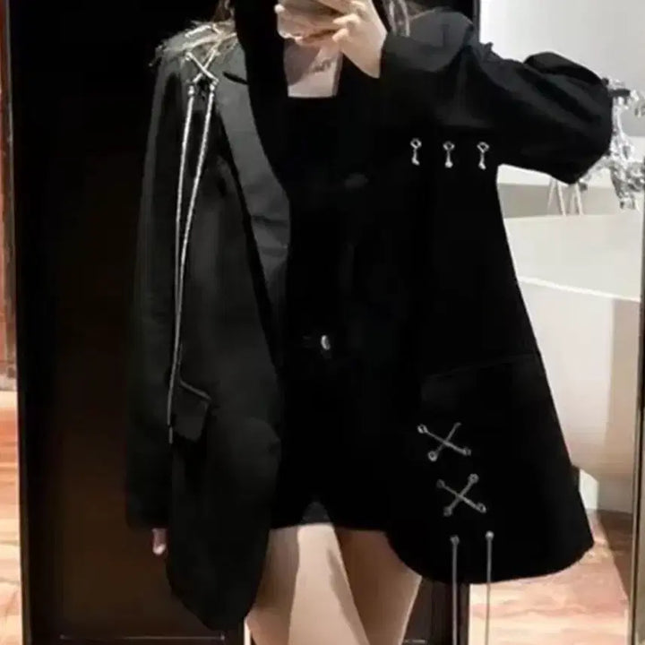 [BUNJANG] DXC Oversized Blazer with Chain Detail / Y2K 체인 장식 오버핏 마이 자켓 어깨패드 있음 한번도 안입음