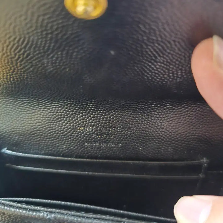 [BUNJANG] Yves Saint Laurent Matelassé Gold Emblem Black Medium Wallet / 입생로랑 마틀라세 금장 블랙 중지갑