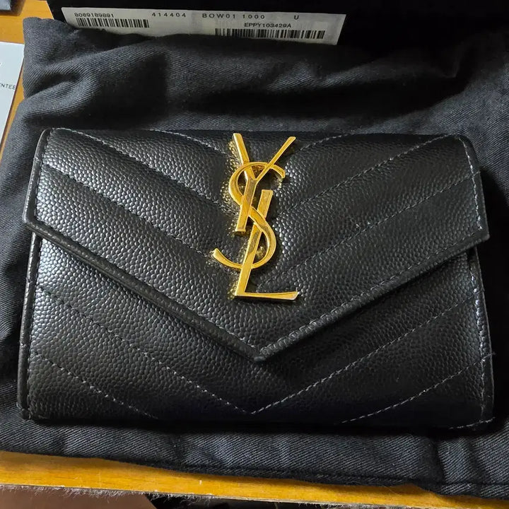 [BUNJANG] Yves Saint Laurent Matelassé Gold Emblem Black Medium Wallet / 입생로랑 마틀라세 금장 블랙 중지갑
