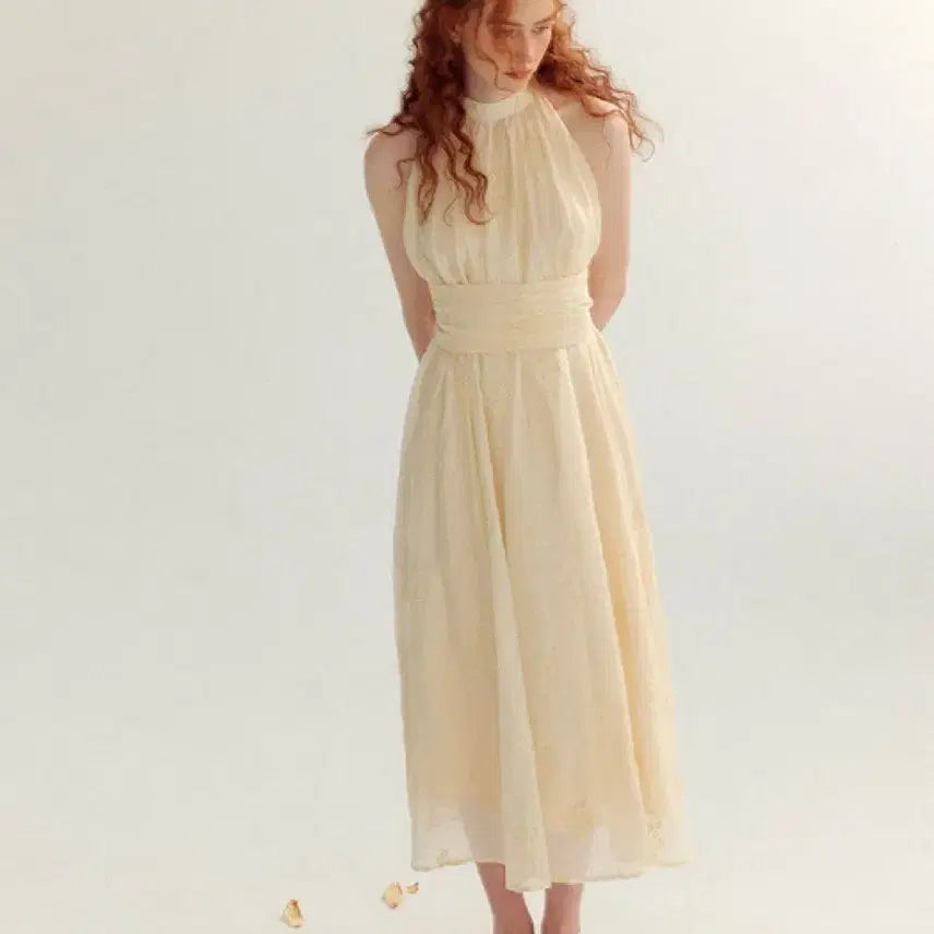 [BUNJANG] Cindence Cream Halterneck Long Dress / 신스덴 크림 홀터넥 롱원피스