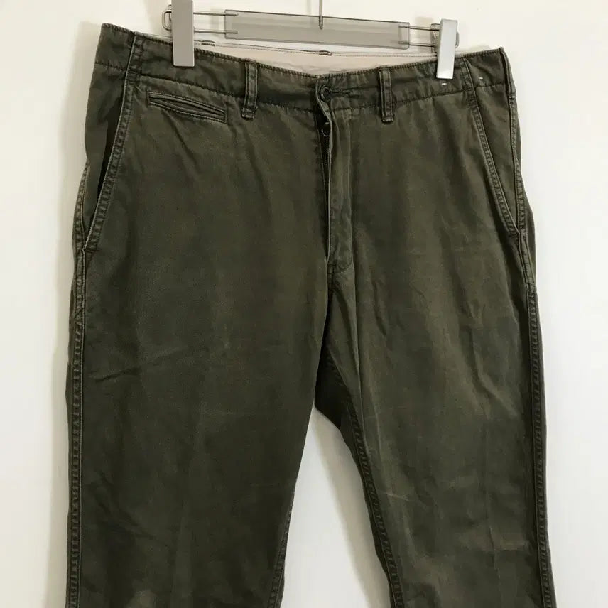 [BUNJANG] Uniqlo Officer Chino Pants Olive / 유니클로 오피서 치노팬츠 올리브 [34]