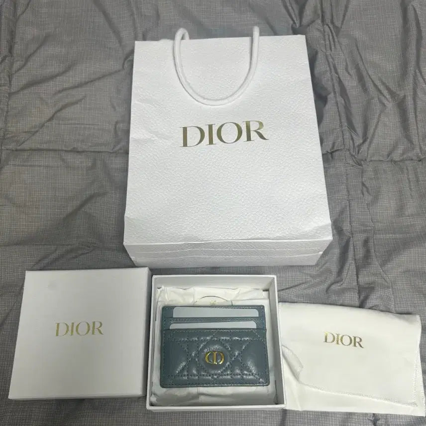 [SOLD OUT] 디올 카로 지갑