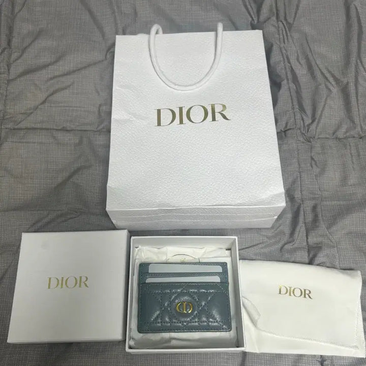 [SOLD OUT] 디올 카로 지갑