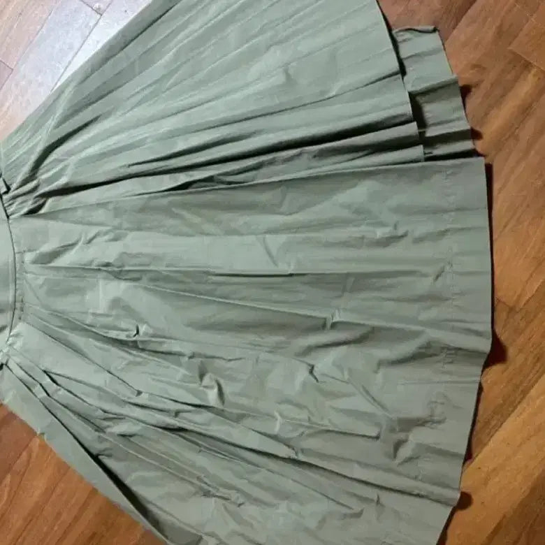 [SOLD OUT] 비비안웨스트우드 랩스커트 (잠실애비뉴엘구입)