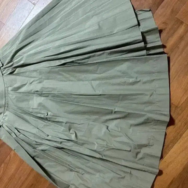 [SOLD OUT] 비비안웨스트우드 랩스커트 (잠실애비뉴엘구입)