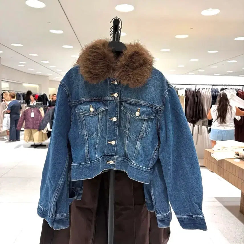 [BUNJANG] ZARA 자라 탈부착 퍼 카라 청자켓 데님 자켓/점퍼 (새상품) / ZARA 자라 탈부착 퍼 카라 청자켓 데님 자켓/점퍼 (새상품)