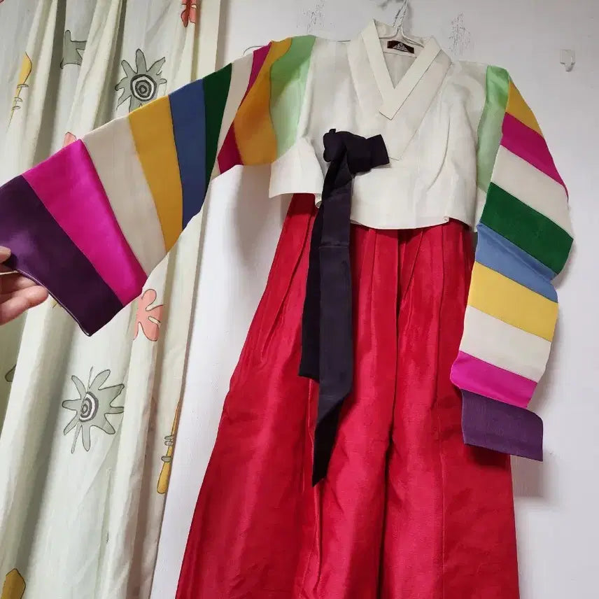 [BUNJANG] Geumdanje Traditional Korean Hanbok Set / 금단제 한복 풀세트 색동 저고리 붉은 치마90~95