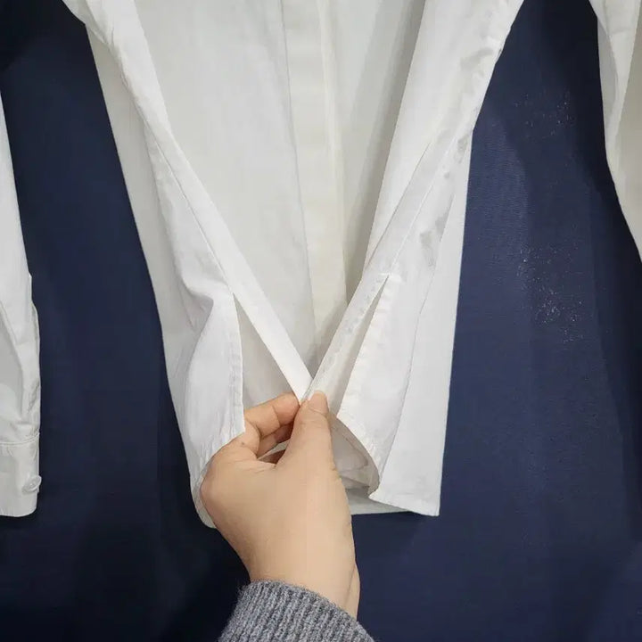 [BUNJANG] Juun.J Logo Embroidered Shirt / 준지 로고자수 셔츠남방