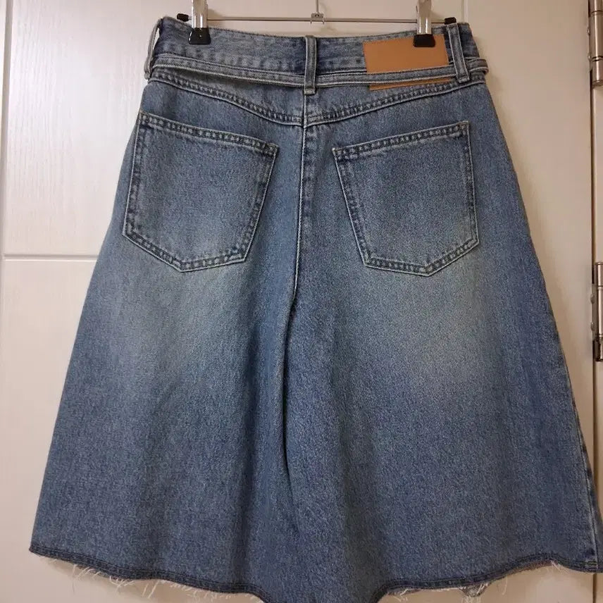 [SOLD OUT] 듀엘 데님 플리츠 큐롯팬츠
