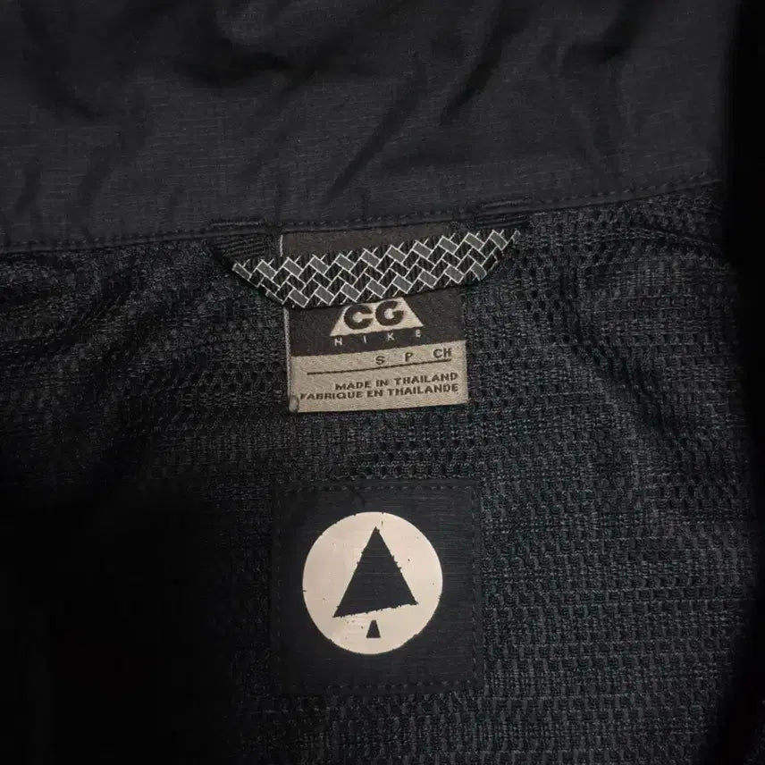 [SOLD OUT] 00s NIKE ACG 바람막이 자켓 블랙 M