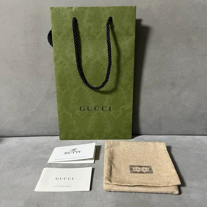 [SOLD OUT] [새상품급] 구찌 오피디아 반지갑