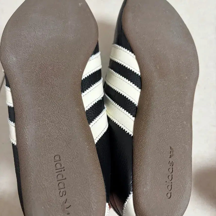 [BUNJANG] Adidas Tokyo Leather Black Sneakers / 아디다스 도쿄 레더 블랙 250