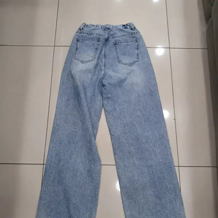 [BUNJANG] Wide Denim Jeans / 최대허리26이하 약간허리밴딩 와이드청바지 가랭이부분수선흔적통넓어요