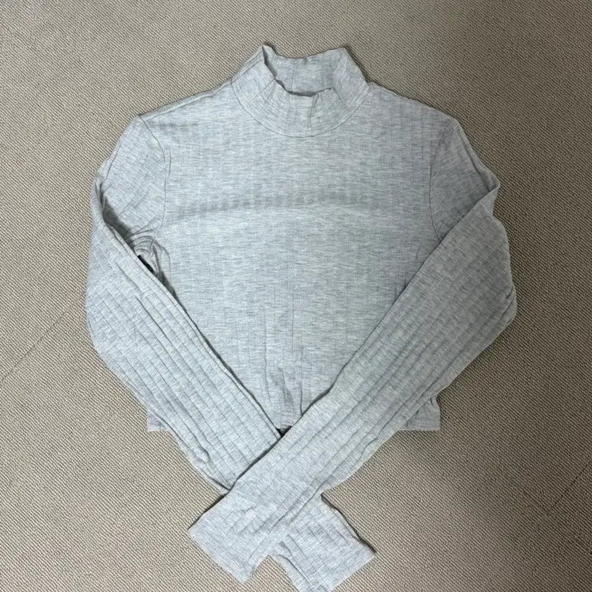 [BUNJANG] H&amp;M Cropped Short Turtleneck / h&amp;m 크롭 숏 터틀넥