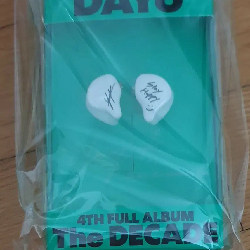 [BUNJANG] DAY6 Young K In-Ear Earphones / 데이식스 데식 DAY6 정규 4집 The DECADE 인이어 영케이