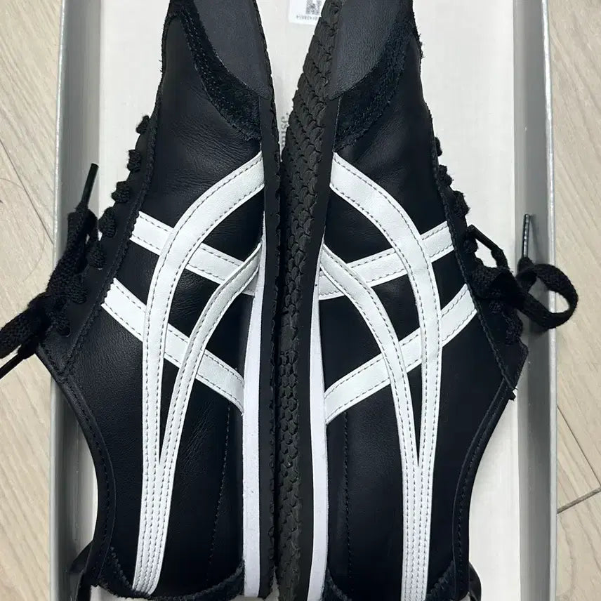 [BUNJANG] Onitsuka Tiger Mexico 66 Black White Sneakers / 오니츠카타이거 멕시코 66 블랙 화이트