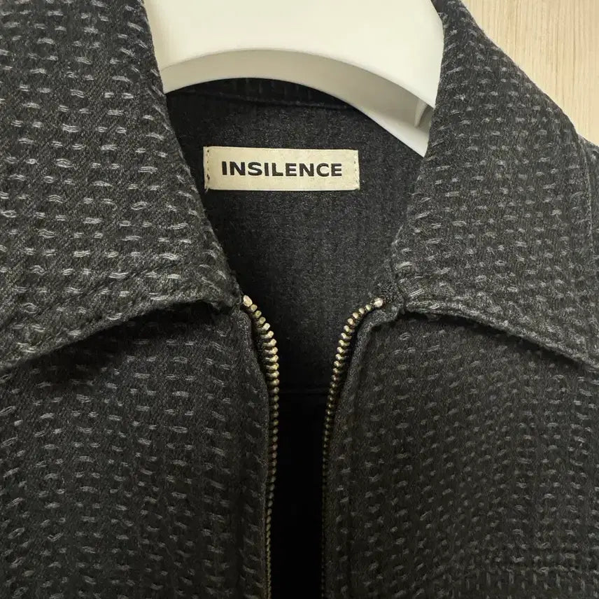 [BUNJANG] INSILENCE Stitched Surface Jacket (Black, L) / 인사일런스 스티치드 서페이스 자켓 블랙 L 사이즈