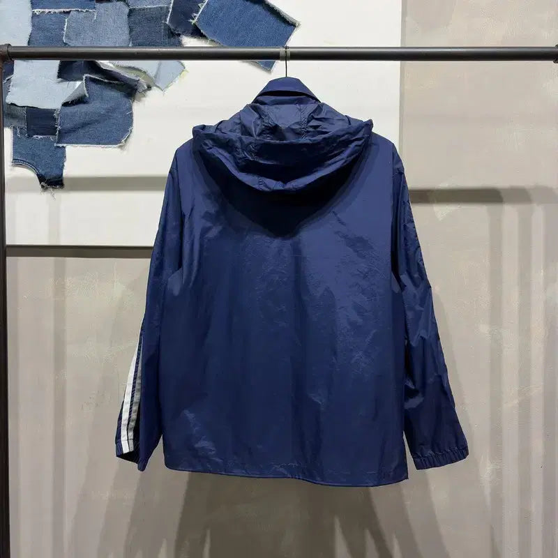 [BUNJANG] Nike Embroidered Logo Hooded Windbreaker Jacket / (105) 나이키 캐주얼 스트릿 로고 자수 후드 바람막이 자켓