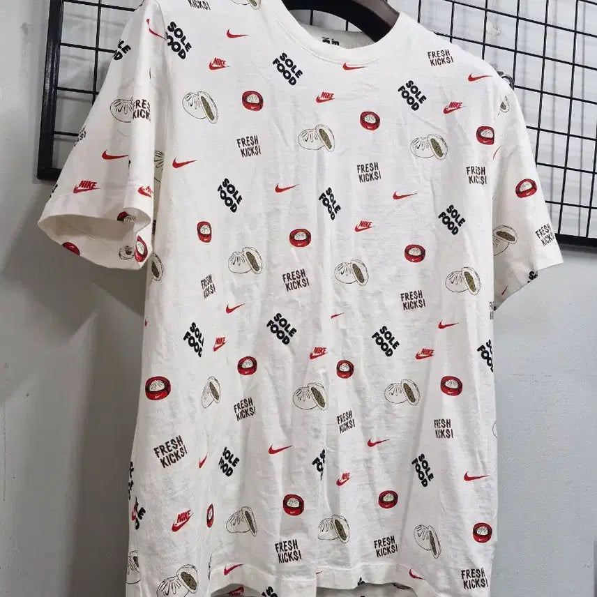 [BUNJANG] Nike Sol Food T-shirt / 105XL 나이키 솔푸드 반팔티.