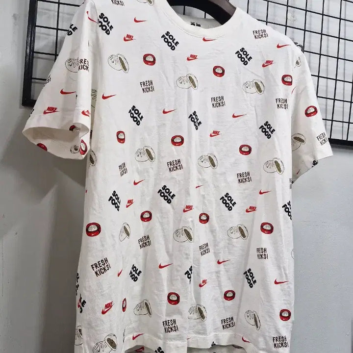[BUNJANG] Nike Sol Food T-shirt / 105XL 나이키 솔푸드 반팔티.