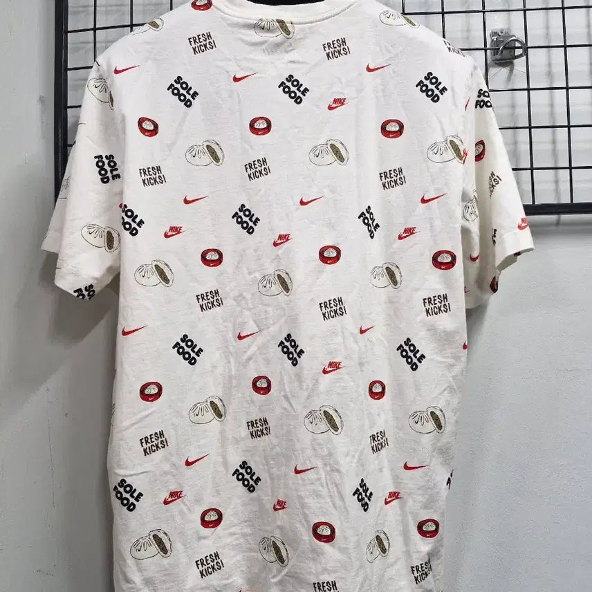 [BUNJANG] Nike Sol Food T-shirt / 105XL 나이키 솔푸드 반팔티.