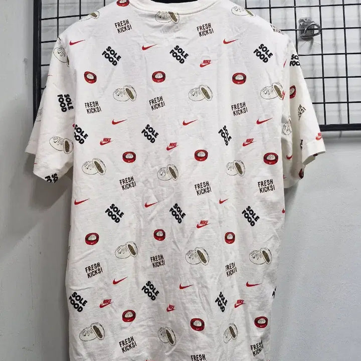 [BUNJANG] Nike Sol Food T-shirt / 105XL 나이키 솔푸드 반팔티.