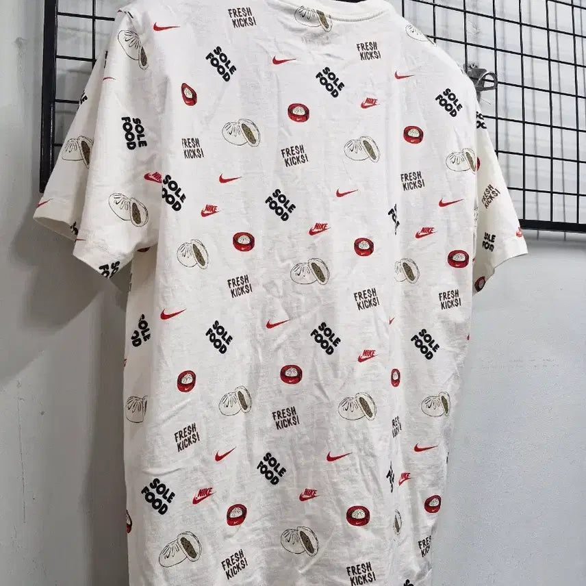 [BUNJANG] Nike Sol Food T-shirt / 105XL 나이키 솔푸드 반팔티.