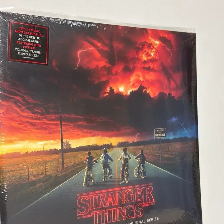 [BUNJANG] Stranger Things Season 1 &amp; 2 Old Pop Music LP (Sealed) / 미개봉 기묘한 이야기 시즌1&amp;2 올드팝 뮤직 Lp