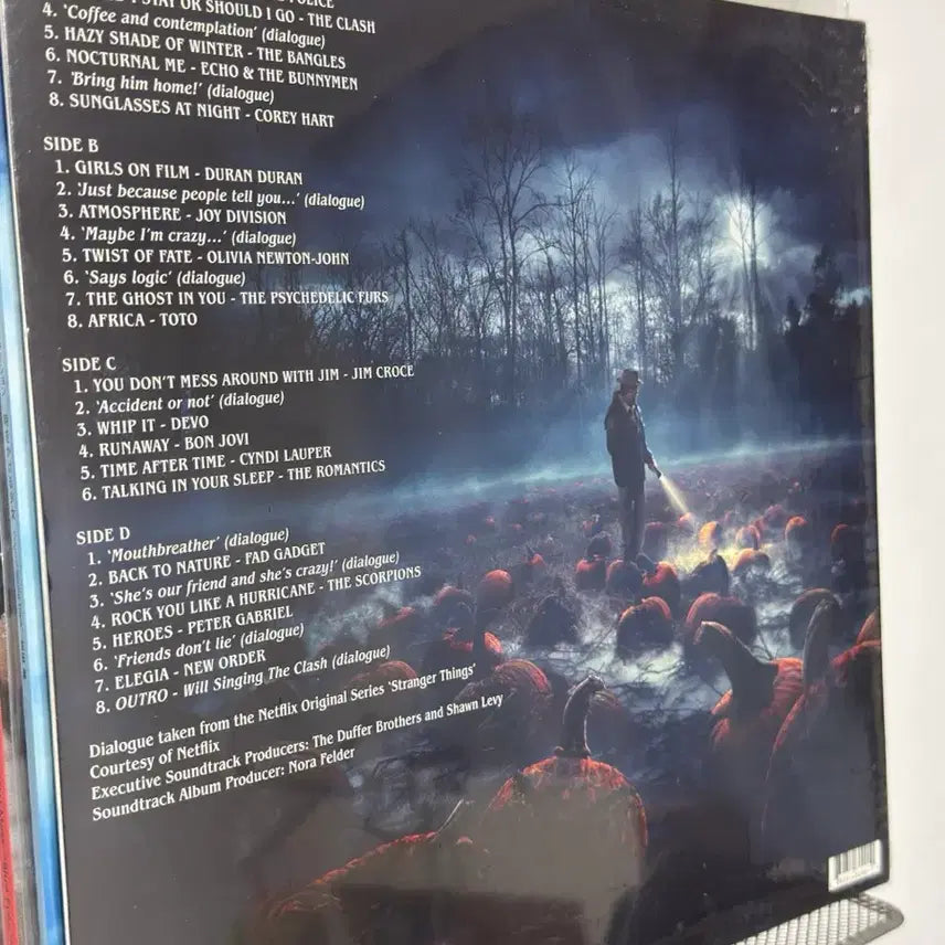 [BUNJANG] Stranger Things Season 1 &amp; 2 Old Pop Music LP (Sealed) / 미개봉 기묘한 이야기 시즌1&amp;2 올드팝 뮤직 Lp