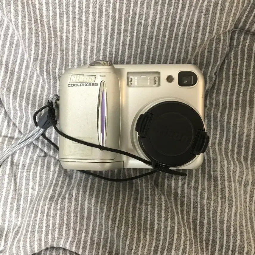 [SOLD OUT] 니콘 쿨픽스 885 디지털 카메라