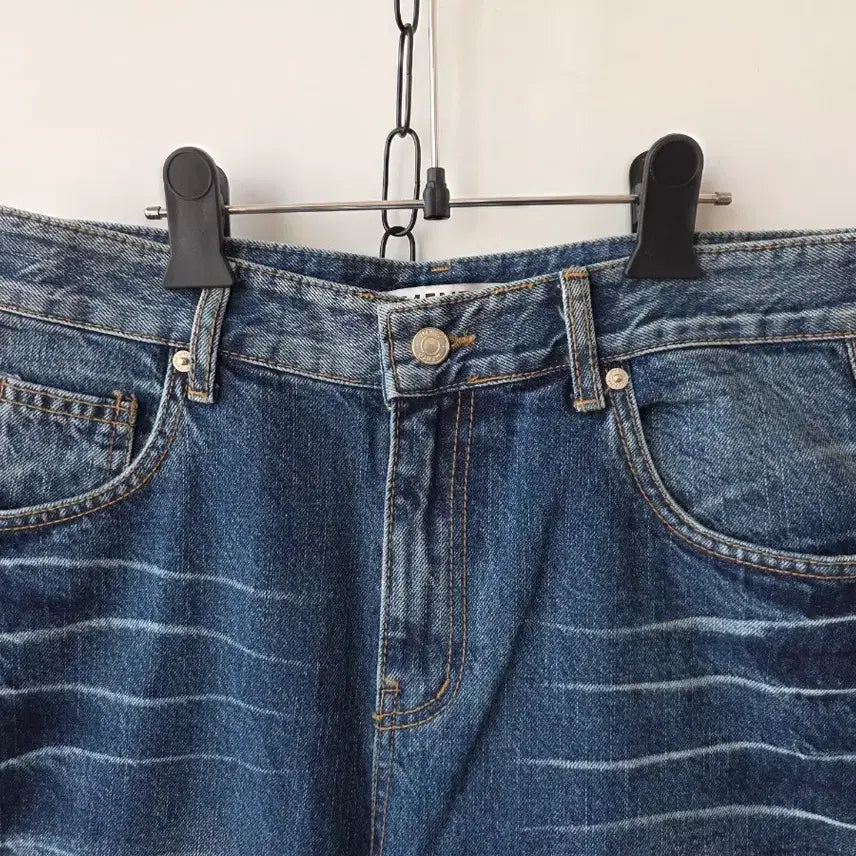 [SOLD OUT] 32-33)버뮤다 데님팬츠/새제품