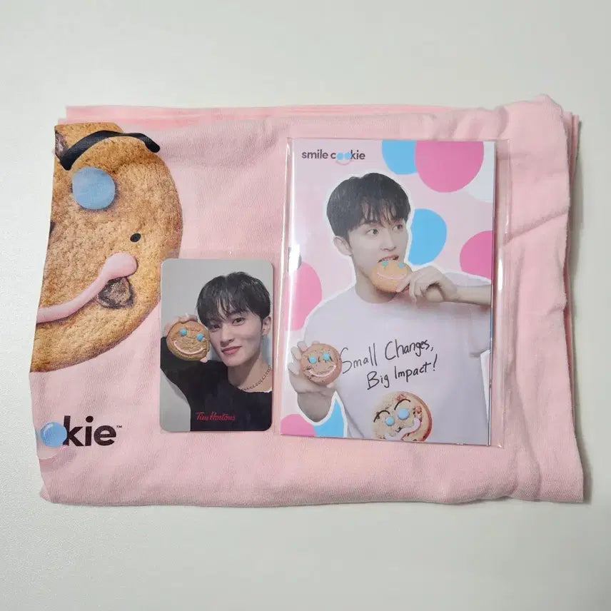 [SOLD OUT] 팀홀튼 마크 스마일쿠키 세트(티셔츠, 엽서, 포카)