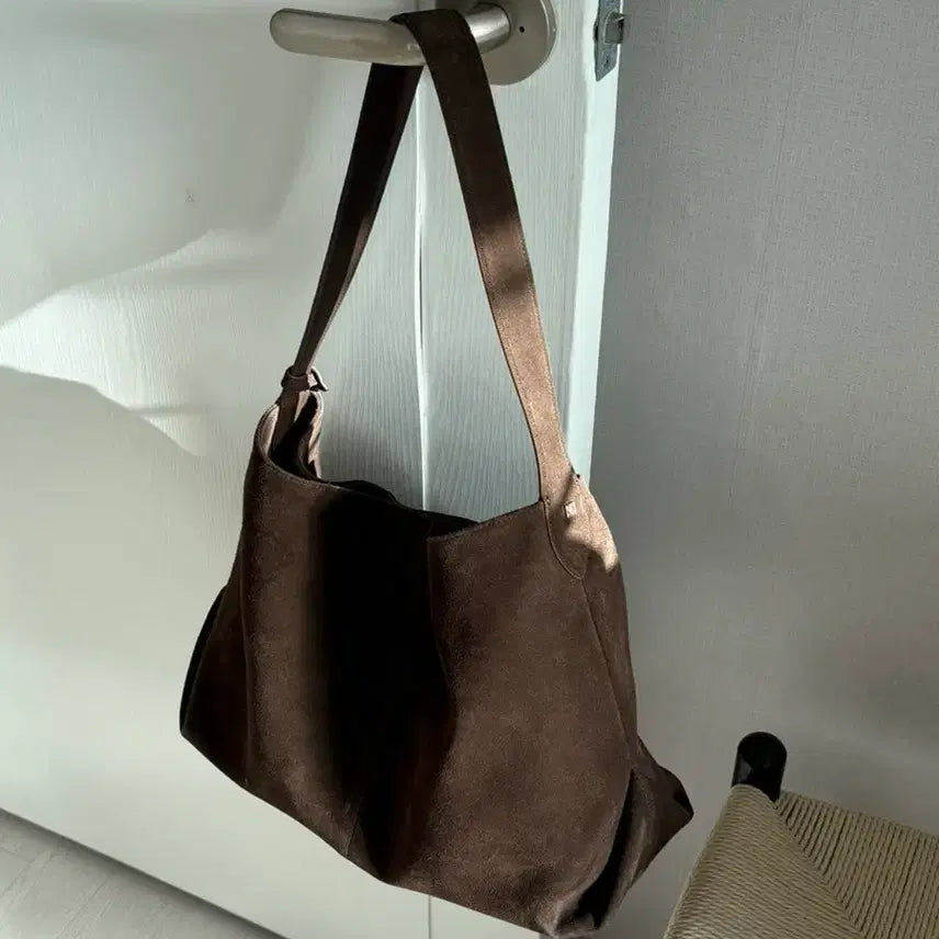[BUNJANG] Folnua Brown Suede Shoulder Bag / 폴뉴아 브라운 숄더백