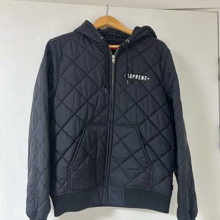[BUNJANG] Supreme Quilted Hoodie Jacket Black / 슈프림 퀼팅 후드 자켓 블랙