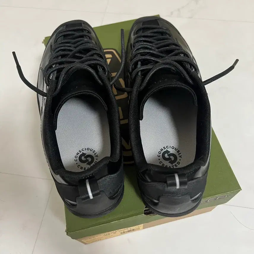[BUNJANG] Keen Jasper Perseid Black Shoes / 킨 재스퍼 페르세이드 블랙 270