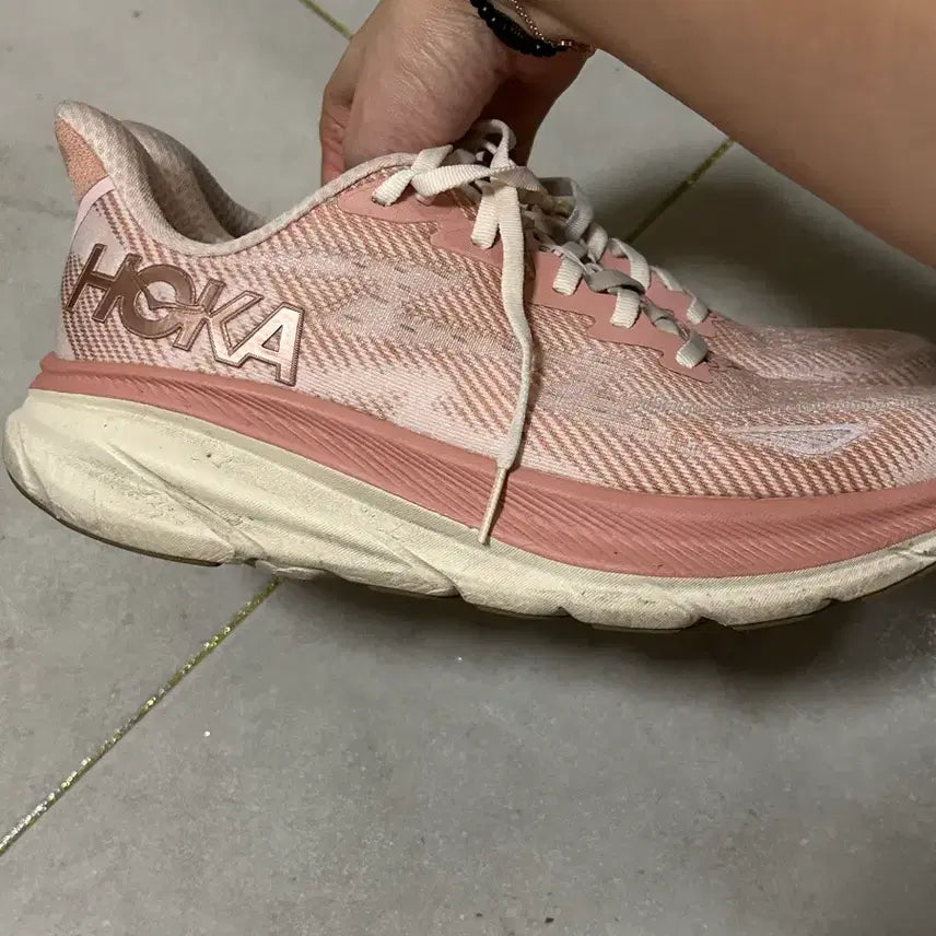 [BUNJANG] Hoka Clifton 9 Running Shoes / (255) 호카 클리프톤9