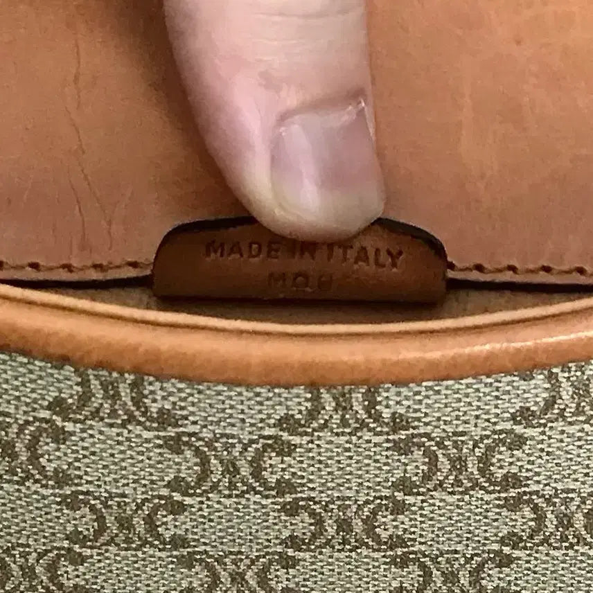 [BUNJANG] Celine Macadam Leather Clutch Bag / 셀린느 가죽로고 마카담 클러치백