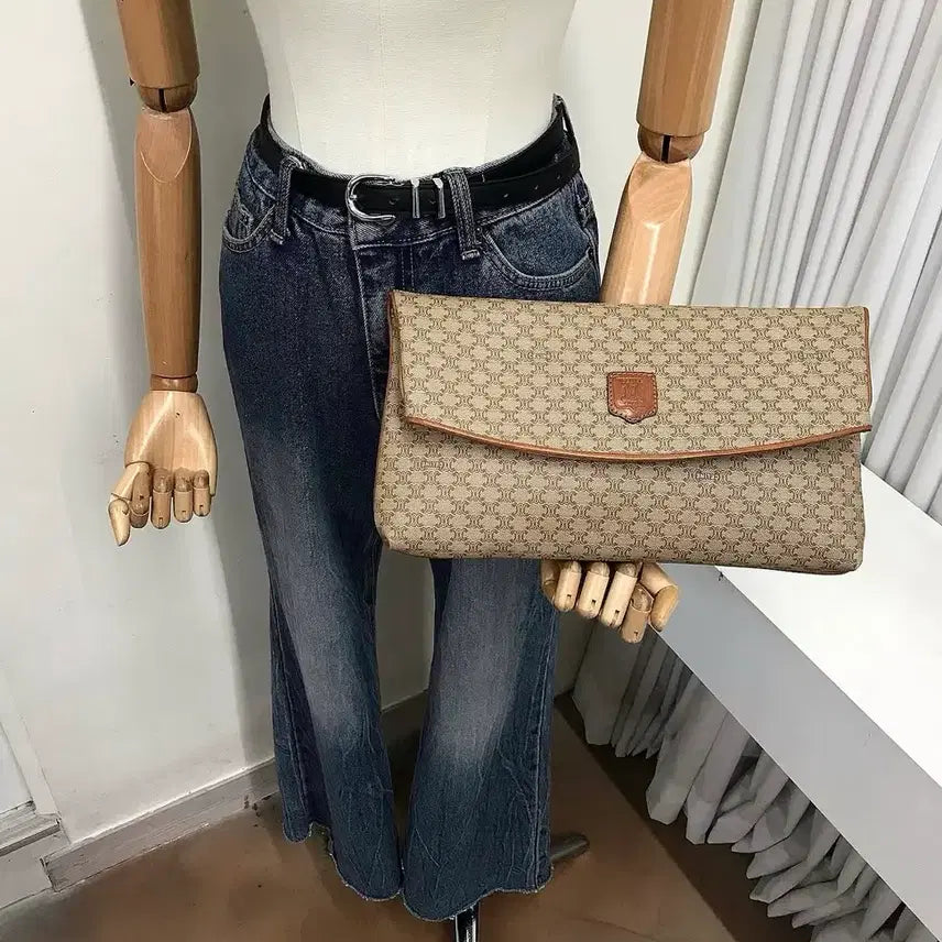 [BUNJANG] Celine Macadam Leather Clutch Bag / 셀린느 가죽로고 마카담 클러치백