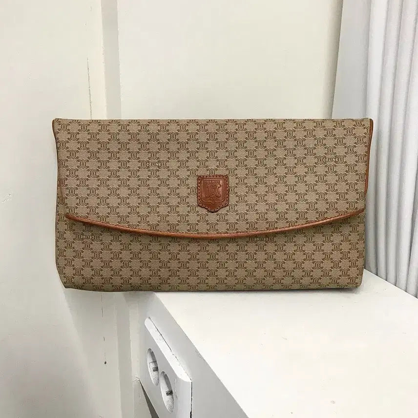[BUNJANG] Celine Macadam Leather Clutch Bag / 셀린느 가죽로고 마카담 클러치백