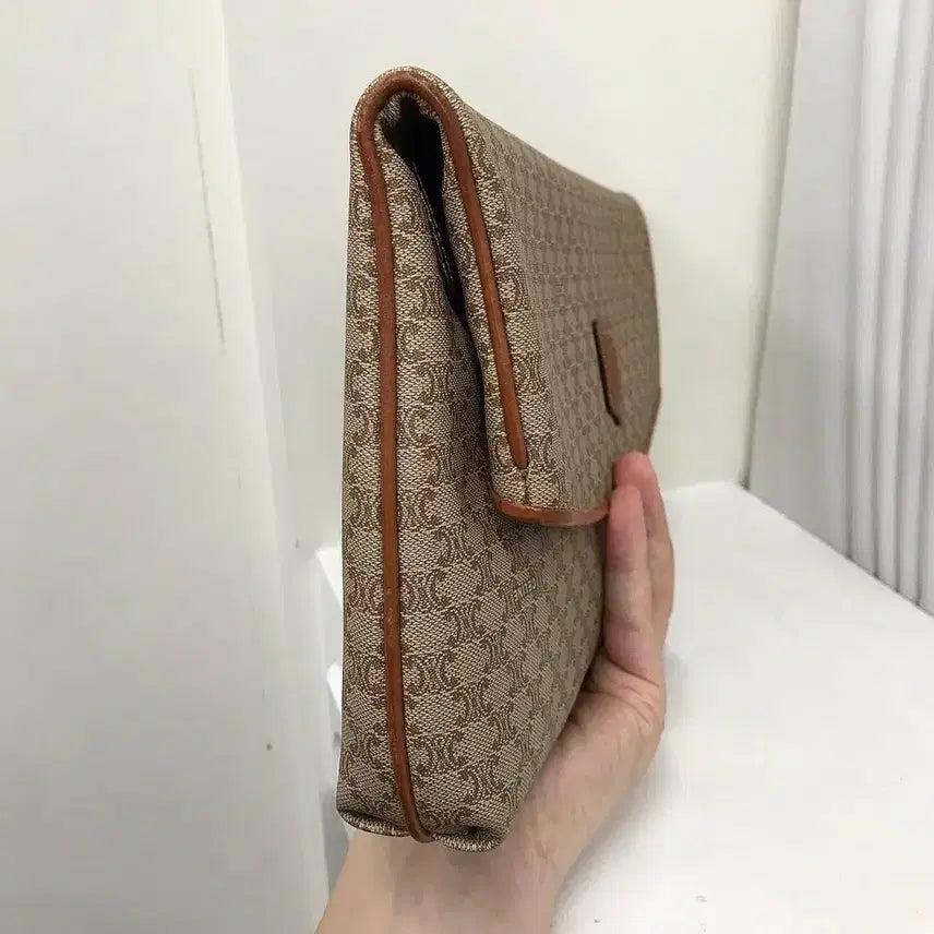 [BUNJANG] Celine Macadam Leather Clutch Bag / 셀린느 가죽로고 마카담 클러치백