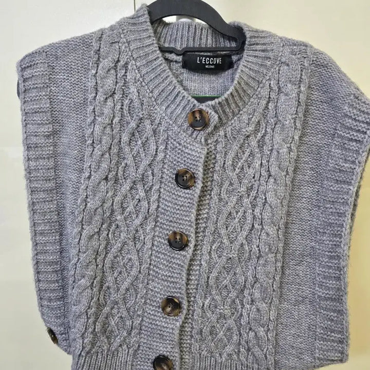 [BUNJANG] Recob Cable Knit Vest Gray / 레코브 케이블 니트 조끼 그레이