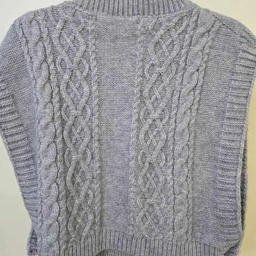 [BUNJANG] Recob Cable Knit Vest Gray / 레코브 케이블 니트 조끼 그레이