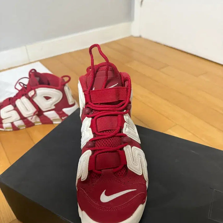[BUNJANG] Nike Supreme Uptempo Red Sneakers / 나이키 슈프림 업템포 슈템포 레드 260