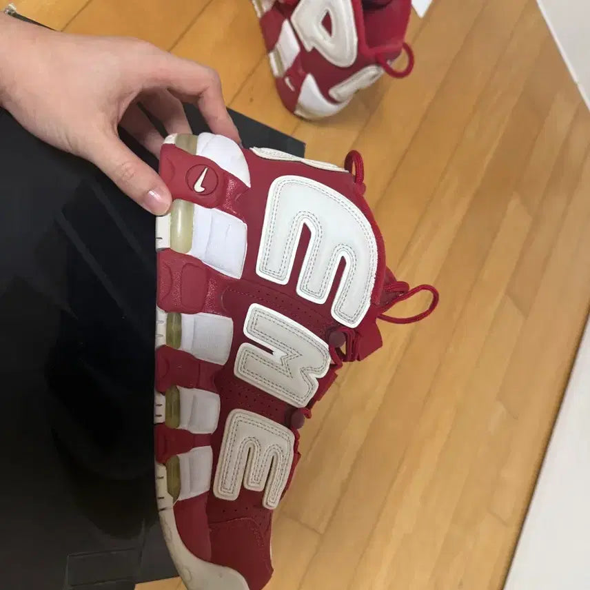[BUNJANG] Nike Supreme Uptempo Red Sneakers / 나이키 슈프림 업템포 슈템포 레드 260