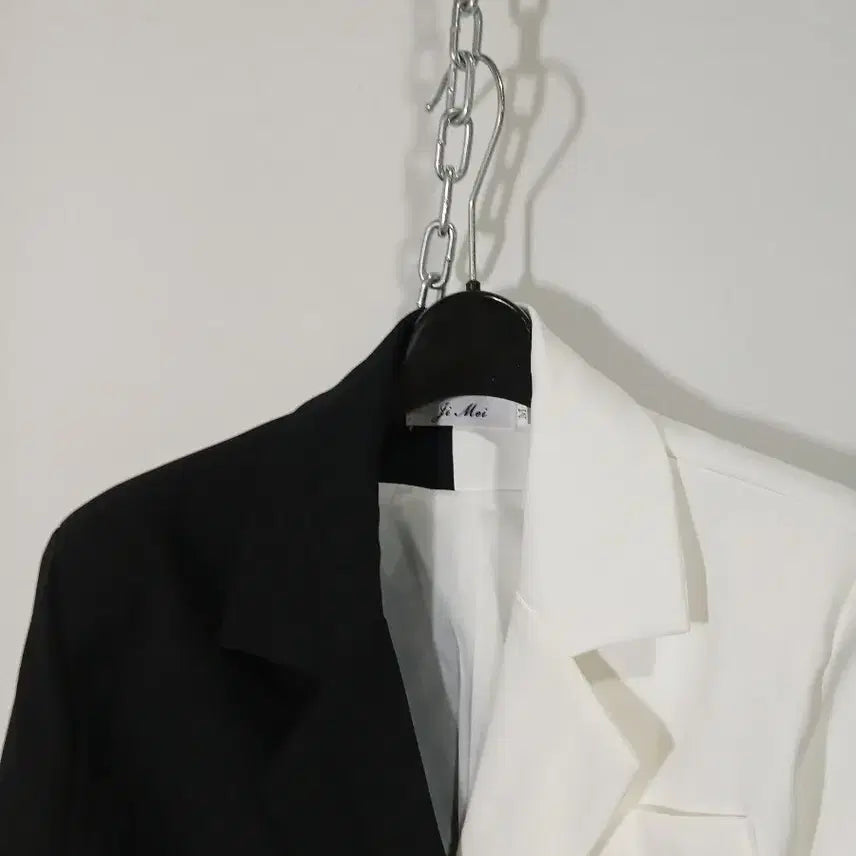 [SOLD OUT] 배색 크롭 자켓 블랙/화이트
