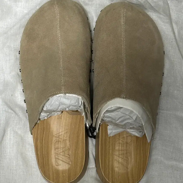 [BUNJANG] ZARA Suede Studded Clogs / 자라 스웨이드 스터드 클로그 245 새상품