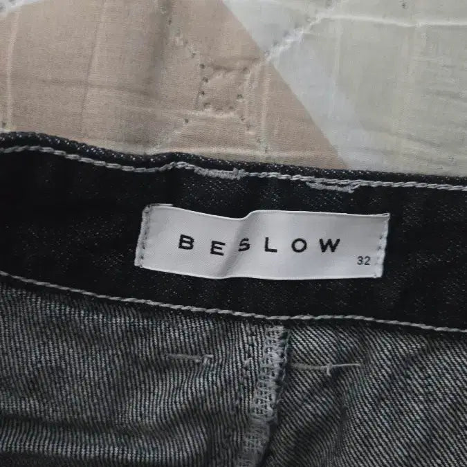 [BUNJANG] Beslow Black Jeans Stitch Shorts / 비슬로우 흑청 스티치 반바지